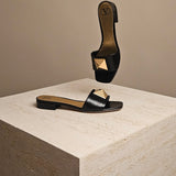 One Stud Flat Mule