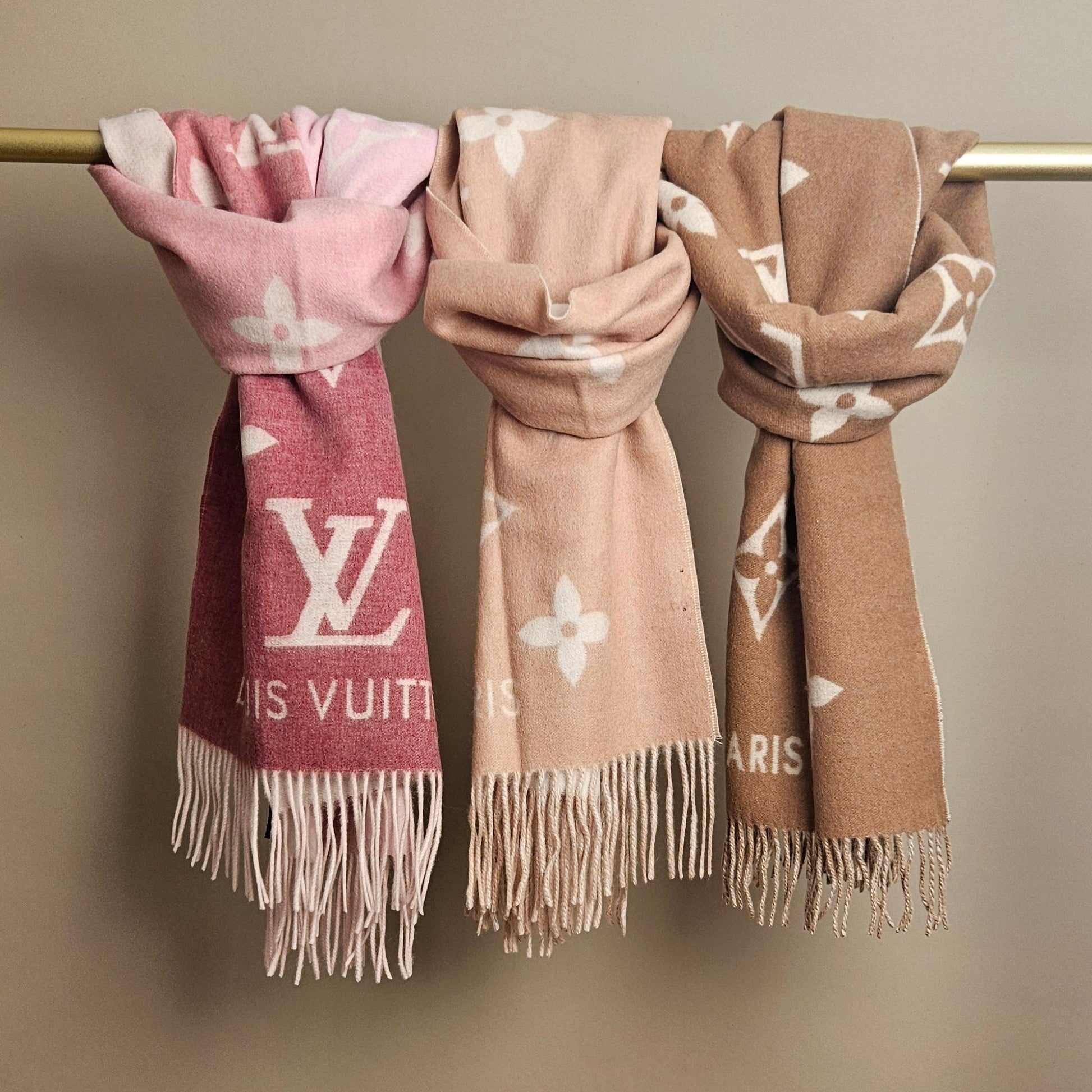 The Gifting Edit: Designer Scarves, Wallets & Small Luxuries They’ll Love