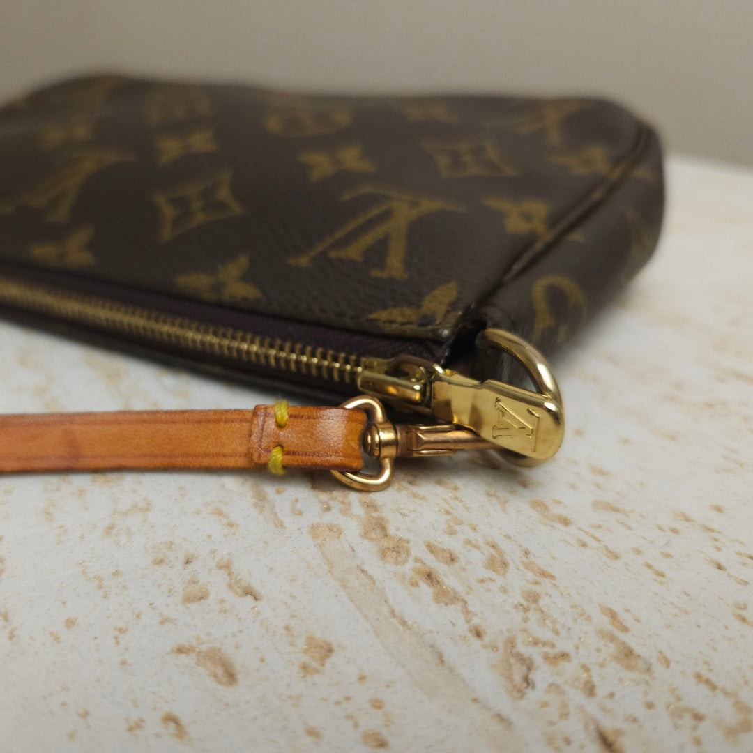 Louis Vuitton Pochette Clutch