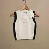 Flower knit sleeveless sweater white